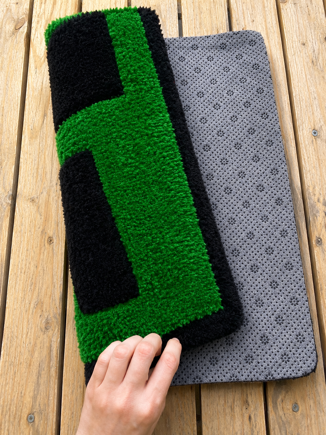 Minecraft Creeper – ručně tuftovaný kobereček