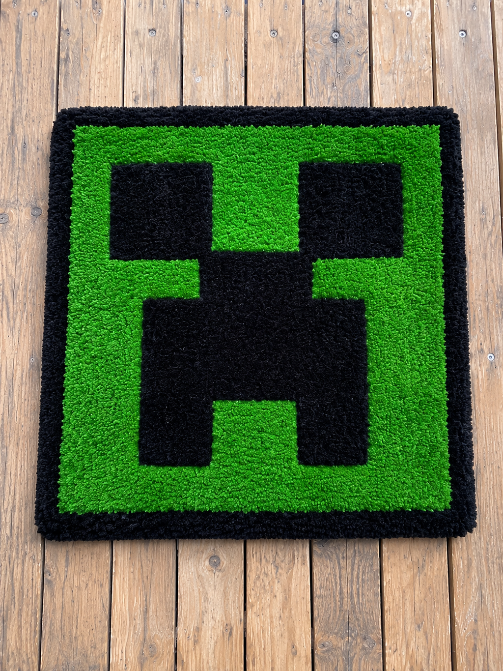 Minecraft Creeper – ručně tuftovaný kobereček