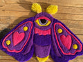 Love Moth – ručně tuftovaný kobereček