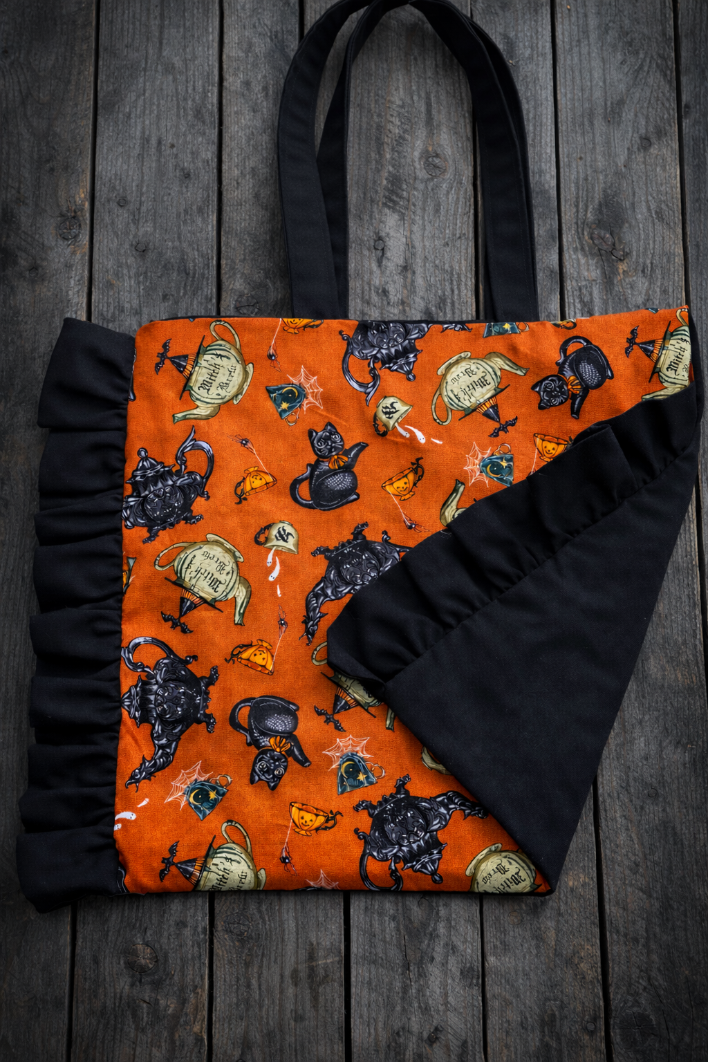 Witchy Tea Ruffle Bag – ručně šitá taška s volány